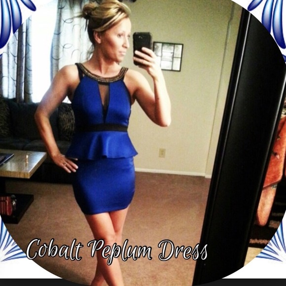 NA Dresses & Skirts - ⚡️Flash Sale⚡️Stunning Cobalt Blue Dress