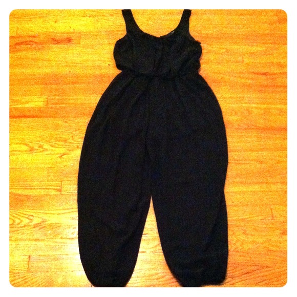 Black loose jumpsuit