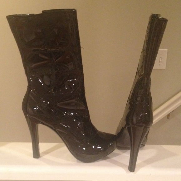 Boots - Picture 2 of 3