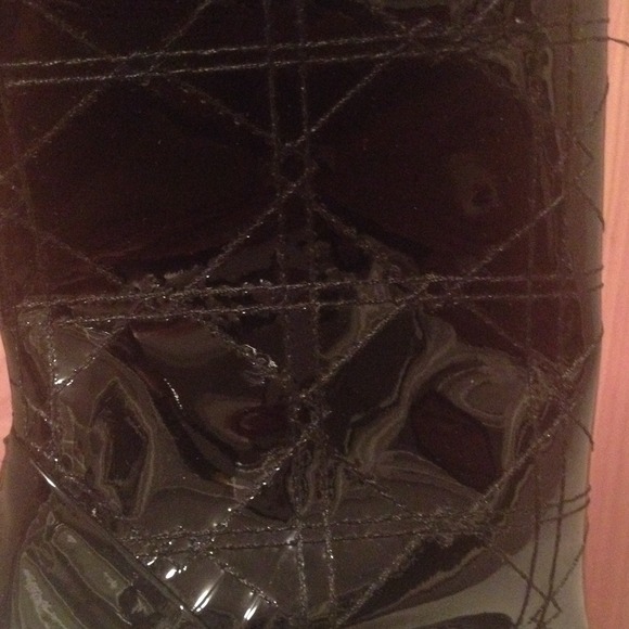 Boots - Picture 3 of 3