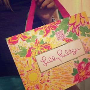 Small Lilly Pulitzer gift bag!
