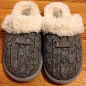 ♻️Ugg slippers♻️