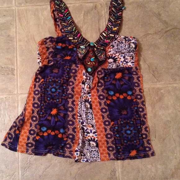 Medium top - Picture 2 of 2