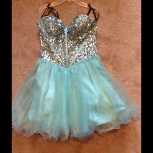 ❤️HOMECOMING DRESS SALE❤️