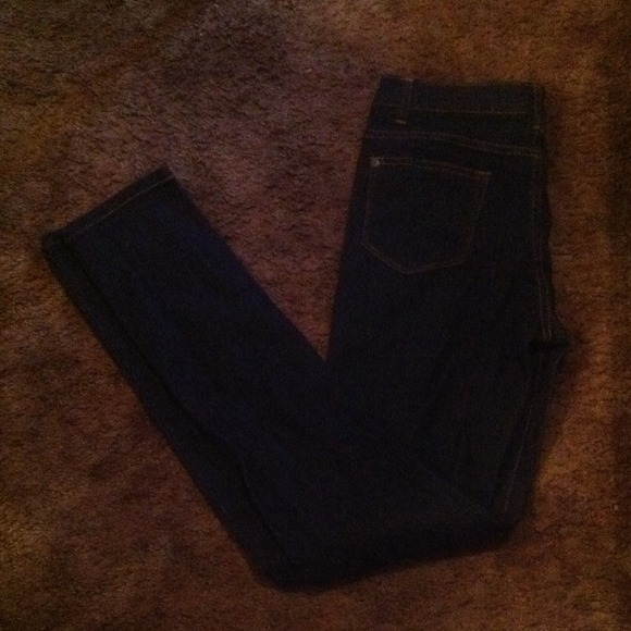 Am selling some blue jeans