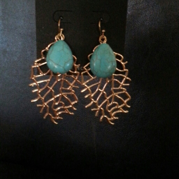 SOLDBUNDLEDangle Earrings - Picture 4 of 4
