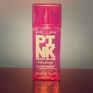 PINK Fruity and Bright Spray