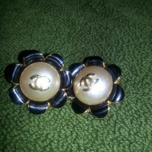Chanel earrings authentic