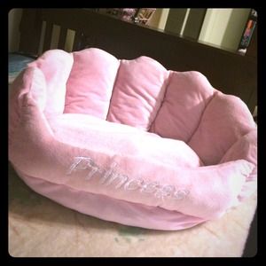 Princess bed for cat/dog .