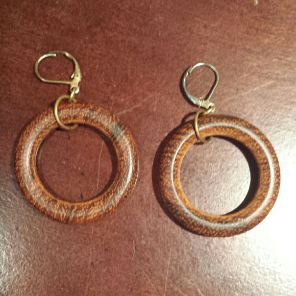 Wood earrings