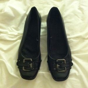 Basic black buckled flats with slight heel!