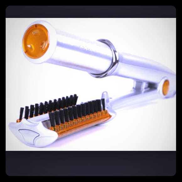SOLD 🚫🚫🚫 InStyler with 1 1/4 Barrel!