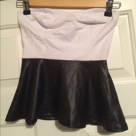 NWT! Strapless peplum top - Picture 2 of 3