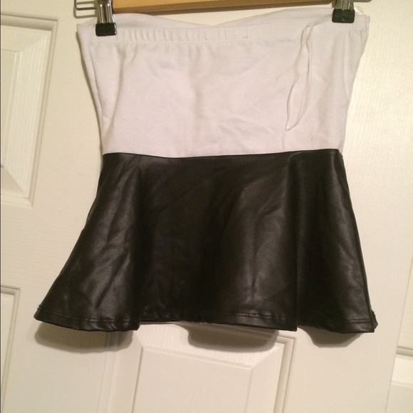 NWT! Strapless peplum top - Picture 3 of 3