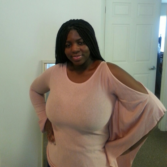 Pink sweater - Picture 3 of 3