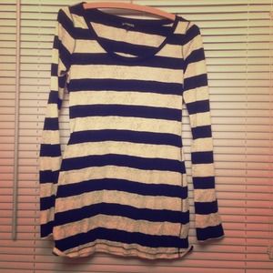 Black and white long sleeve