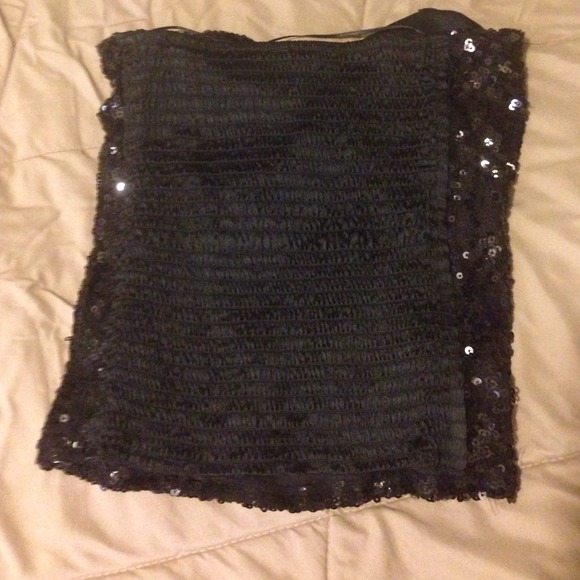 Crop top! - Picture 2 of 2