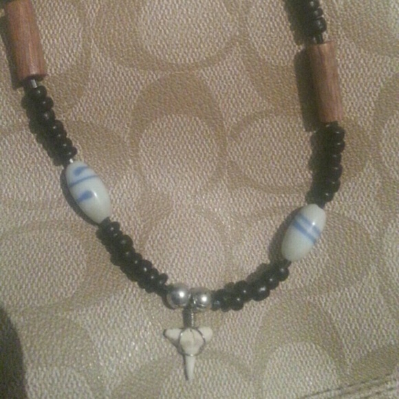NEW Real Shark's Tooth Necklace - Picture 2 of 2