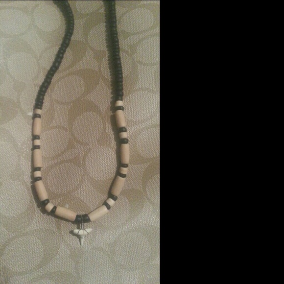 NEW⛄️2 for $15⛄️Shark's Tooth Necklace Real! - Picture 2 of 3