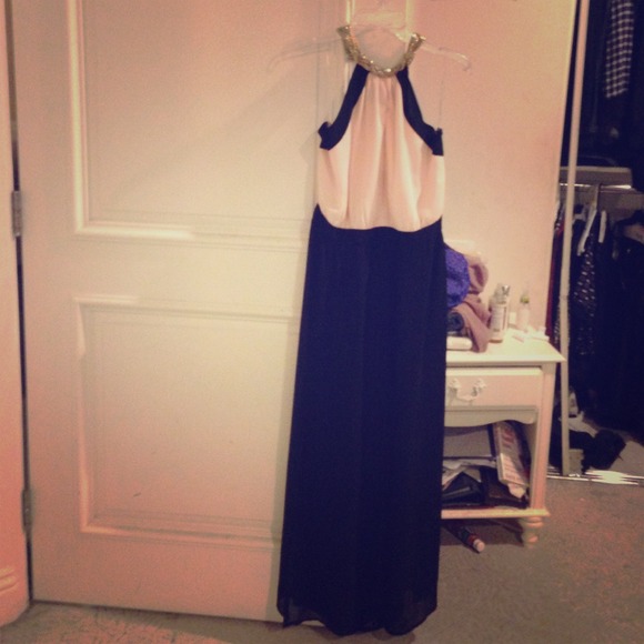✨Beautiful elegant light pink and black dress✨