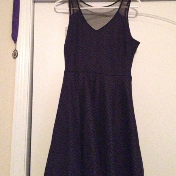 4 dress bundle w/ Lush, Eight Sixty & Honey Punch