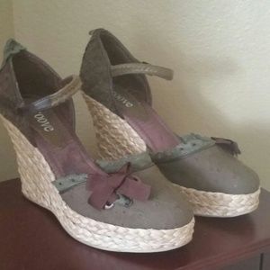 Wedge SHOES By Groove