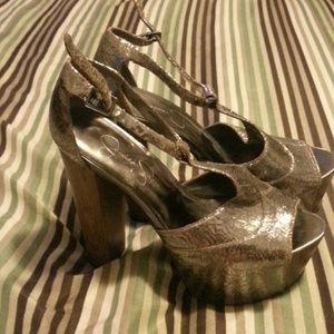 Jessica simpson silver platform heels