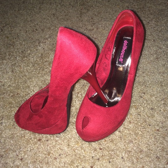 👠 Red peep toe stiletto pump heels 👠