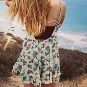 Brandy melville floral Jada