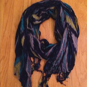 Patterned purple scarf