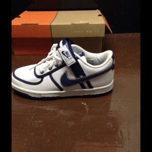 Nikes and miss mes trade for jdanzey111 two purses