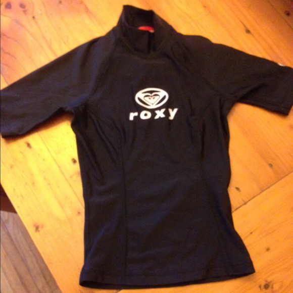 Roxy rash guard