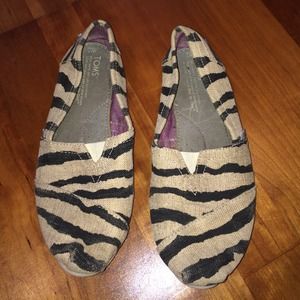 Zebra print toms