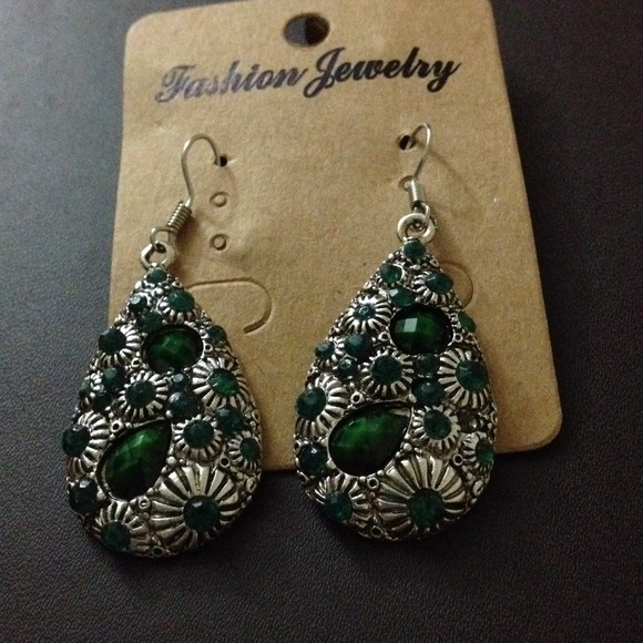 Silver drop with green rhinestones earrings