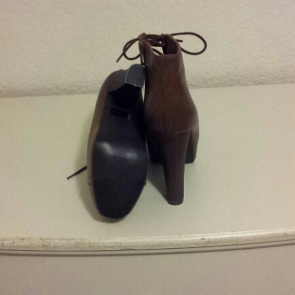 Light brown booties - Picture 3 of 3