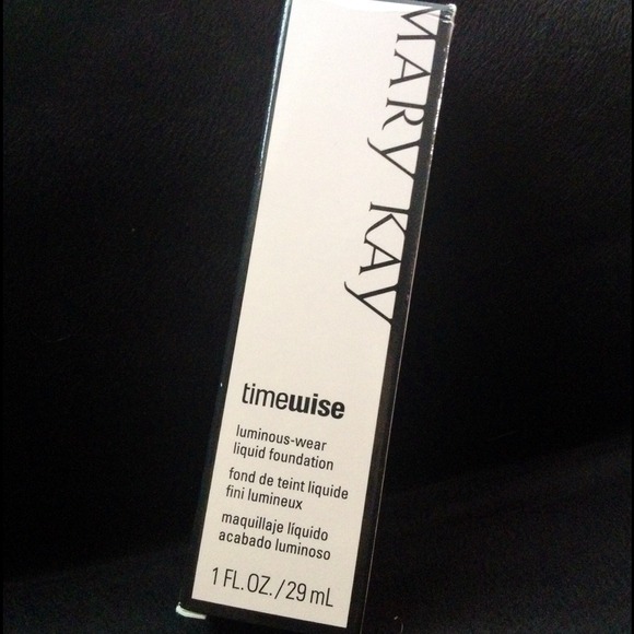 Ivory 6 Mary Kay luminous wear liquid foundation