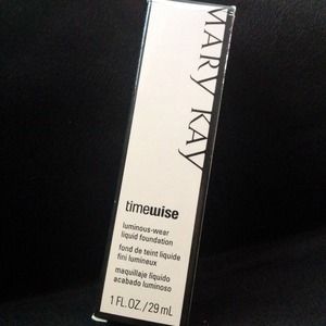 Beige 2 Mary Kay luminous wear liquid foundation