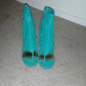 Very unique Green suede wedges