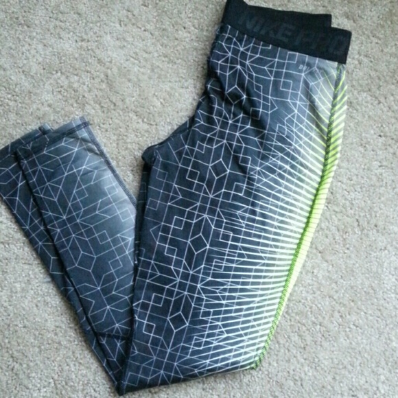 SALE SALE Nike Pro -warm dri fit leggings