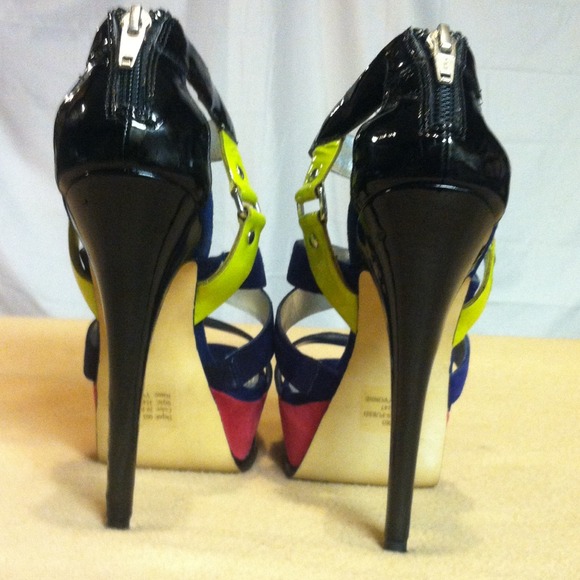 SOLD/Bakers Neon Color Heels - Picture 3 of 4