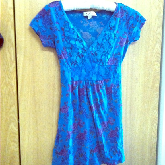 L.e.i. Floral top