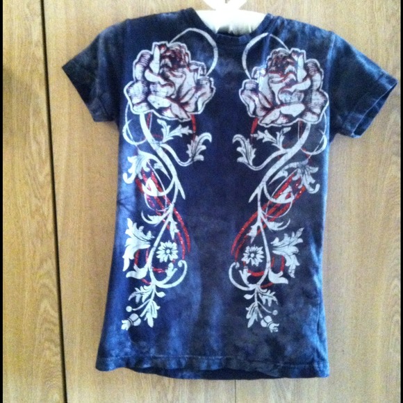 T-shirt with roses