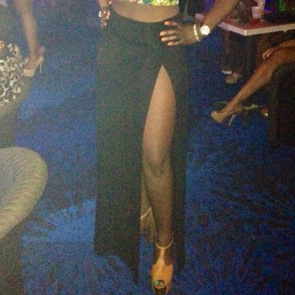 High waist double split skirt.