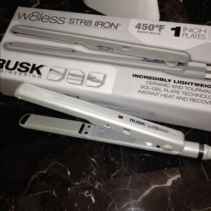 Rusk w8less flat iron