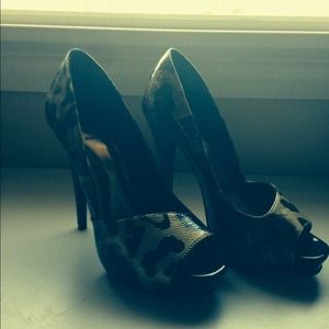 ❌SOLD❌SEXY HEELS 👠