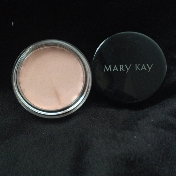 Mary Kay creme eye shadow