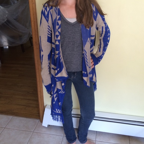 Blue Aztec Patterned Cardigan
