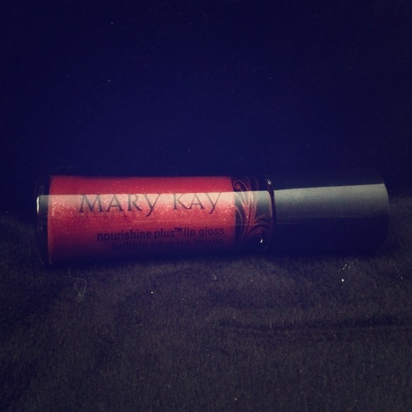 Mary Kay nourishine lip gloss