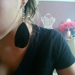 ⭐️SALE⭐️Black feather earrings