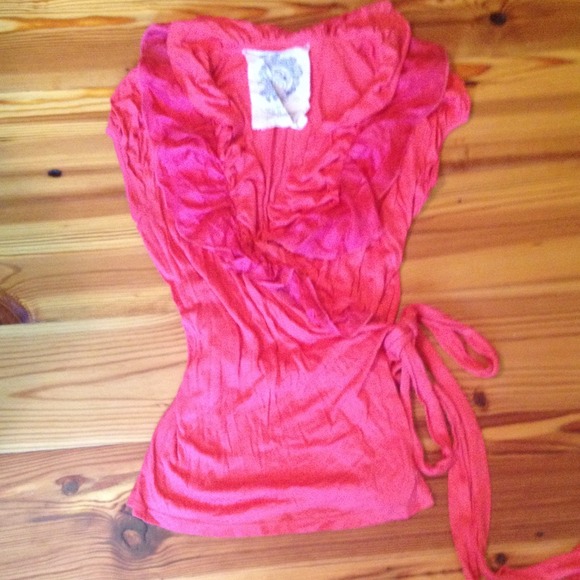 Buzz top - Picture 1 of 2